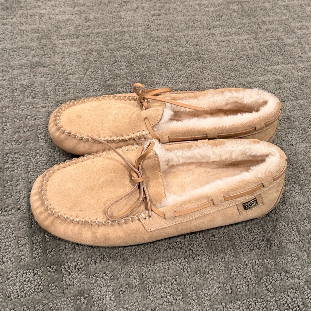 8 AUSTRALIAN LUXE COLLECTIVE MOCCASINS